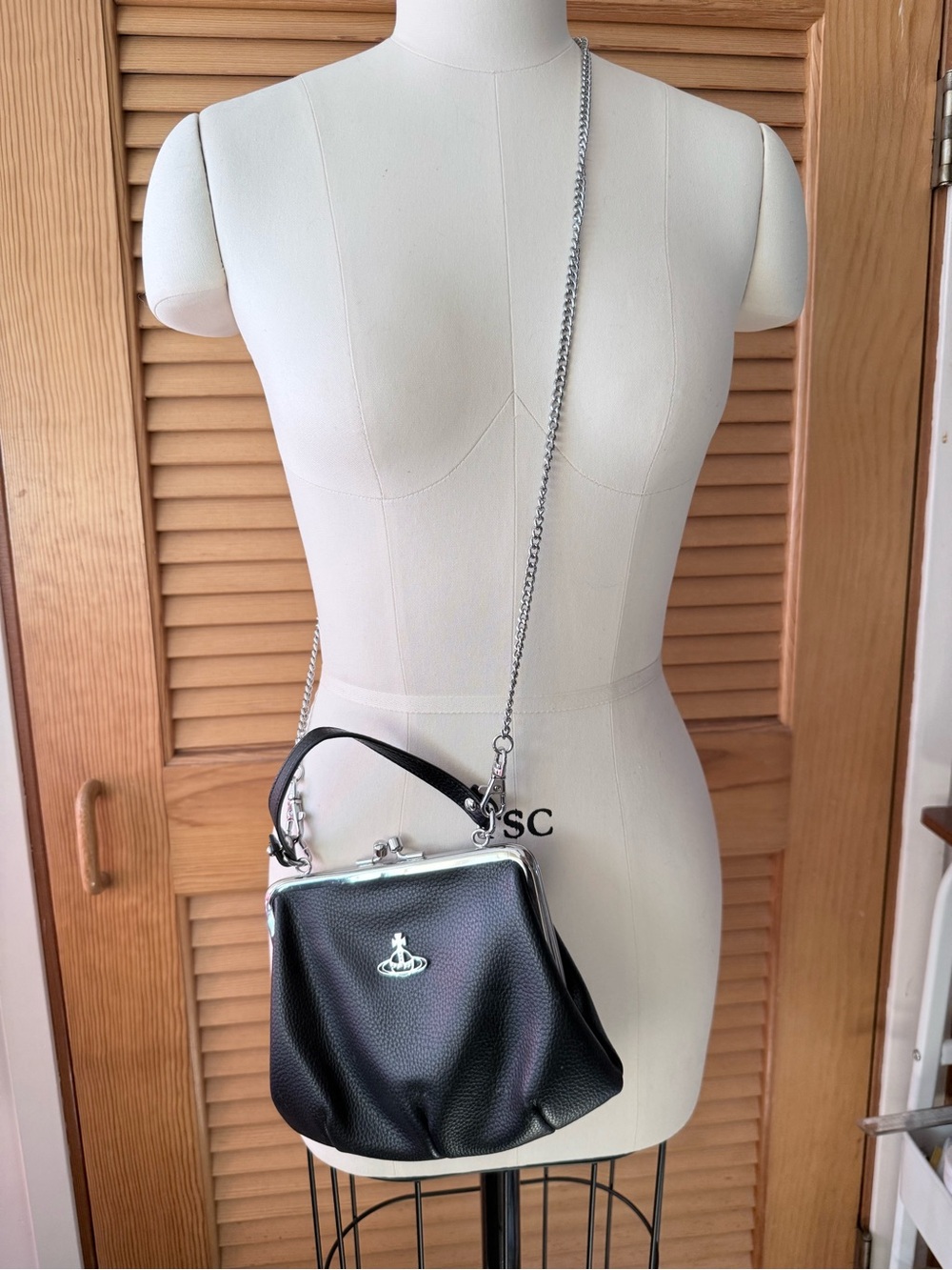 Vivienne Westwood Granby Frame Purse - Picture 4 of 4